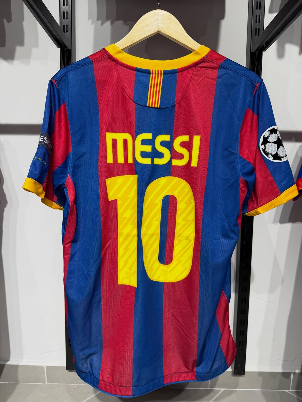 BARCELONA 2010/11